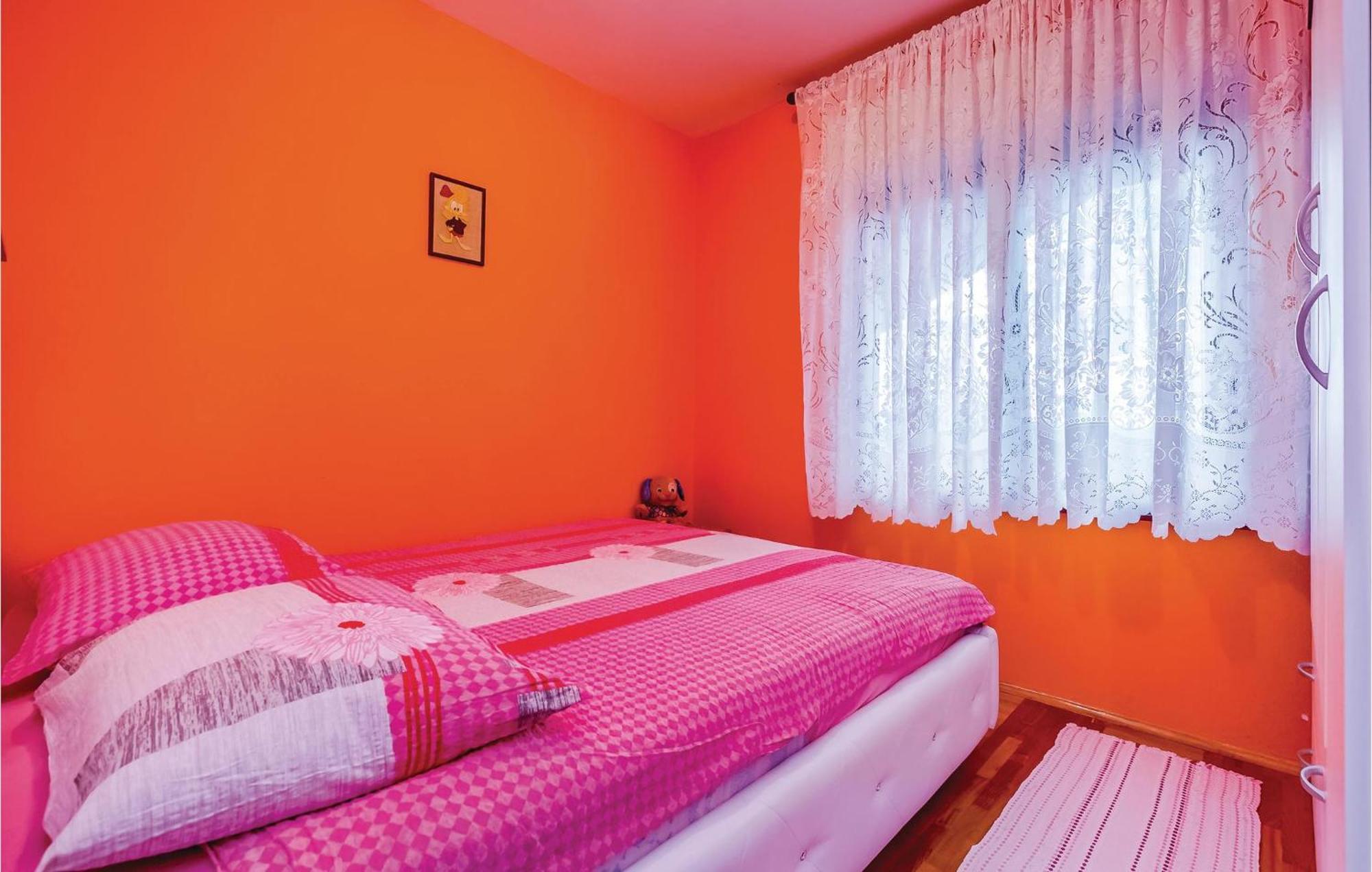 Beautiful Apartment In ノヴィ・ヴィノドロスキー エクステリア 写真