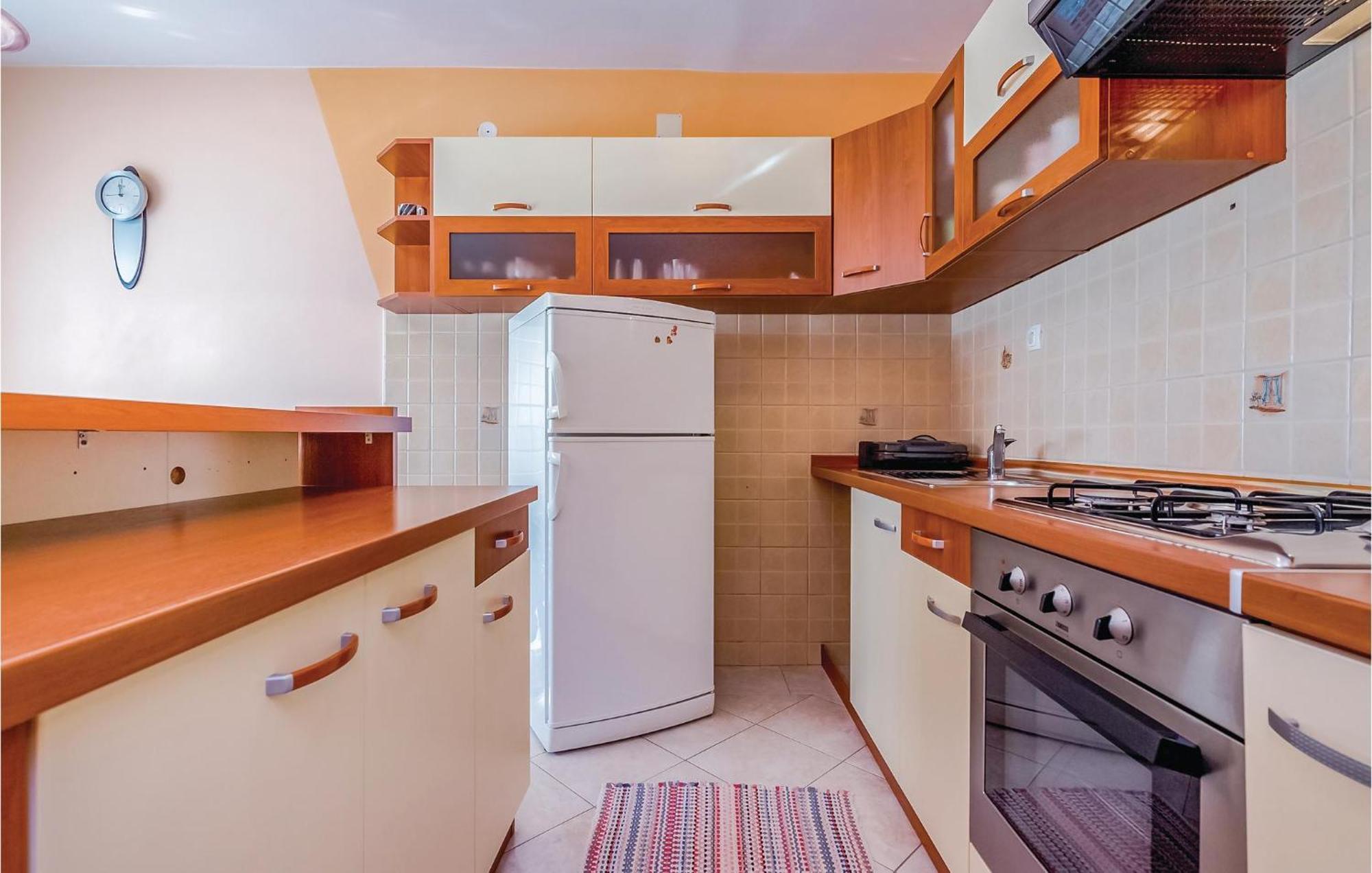 Beautiful Apartment In ノヴィ・ヴィノドロスキー エクステリア 写真