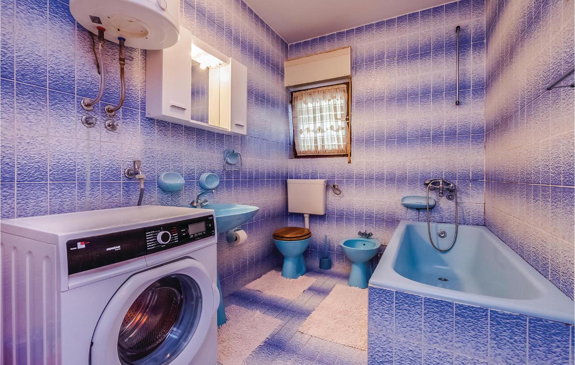 Beautiful Apartment In ノヴィ・ヴィノドロスキー エクステリア 写真