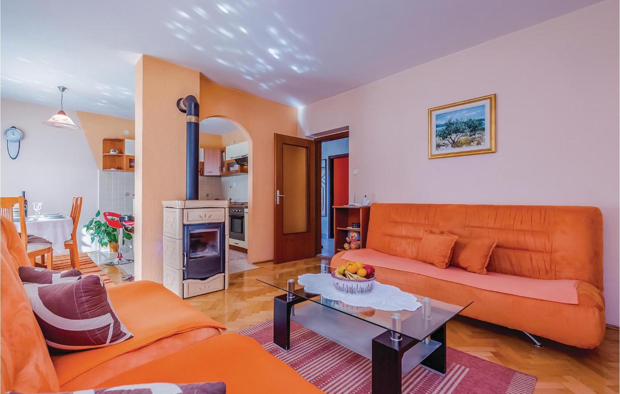 Beautiful Apartment In ノヴィ・ヴィノドロスキー エクステリア 写真